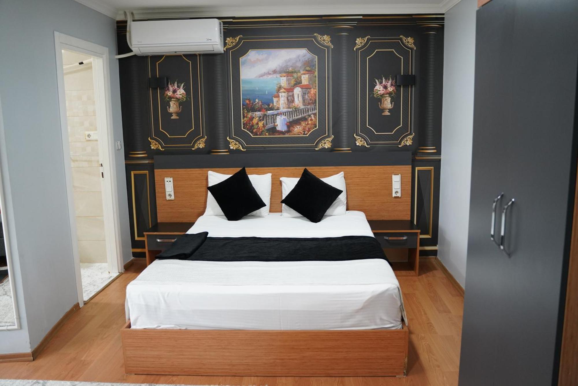 Heraldic Room Hotel — Photos 1